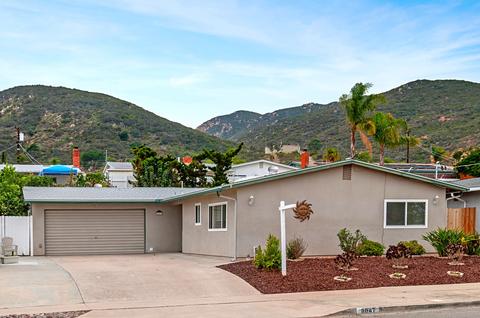 8047 Smokewood Dr, Santee, CA 92071 photo 2