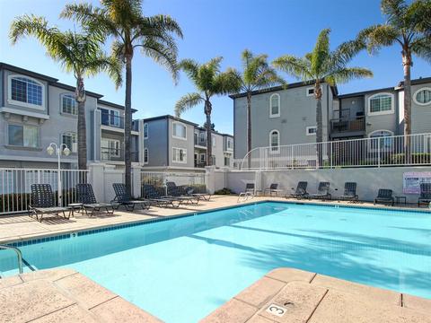 8599 Via Mallorca #E, La Jolla, CA 92037 photo 2