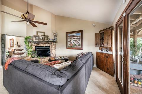 761 Willow Gln, Escondido, CA 92025 photo 9