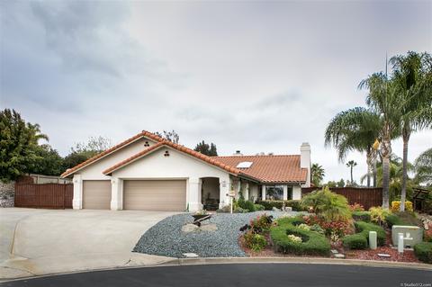 761 Willow Gln, Escondido, CA 92025 photo 2