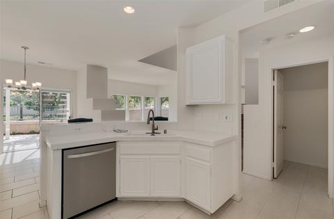 1011 Laguna Seca Loop, Chula Vista, CA 91915 photo 3