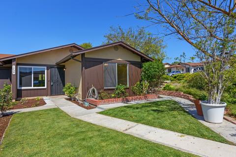 1759 Round Tree Dr, Oceanside, CA 92056 photo 1