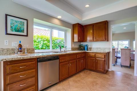 4734 Galicia Way, Oceanside, CA 92056 photo 8