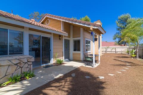 2270 Charise St, Escondido, CA 92025 photo 2