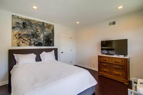 6445 Avenida Wilfredo, La Jolla, CA 92037 photo 13