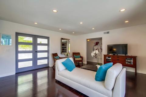 6445 Avenida Wilfredo, La Jolla, CA 92037 photo 9