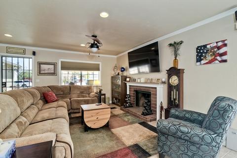 10152 Sir Lancelot Dr, Santee, CA 92071 photo 5