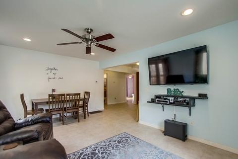 9109 Valencia St, Spring Valley, CA 91977 photo 4