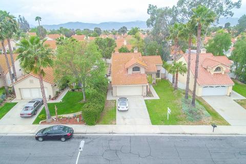 27531 Senna Ct, Temecula, CA 92591 photo 2