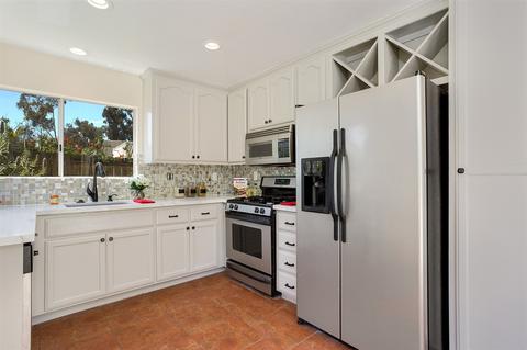4217 Via Tercero, Oceanside, CA 92056 photo 9