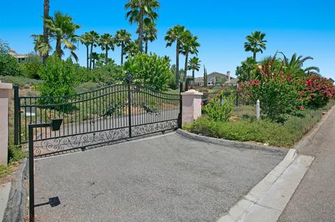 2588 La Serena, Escondido, CA 92025 photo 24