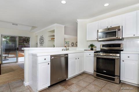 1727 Avenida De Suenos, Oceanside, CA 92056 photo 15