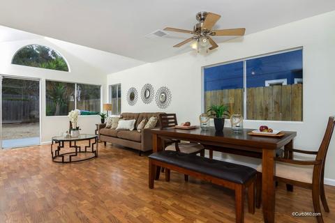 1727 Avenida De Suenos, Oceanside, CA 92056 photo 4