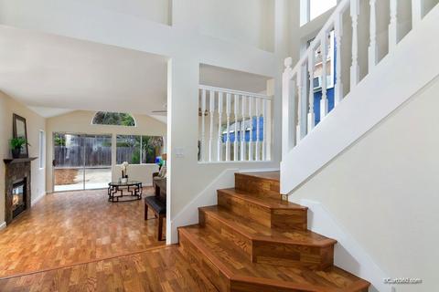 1727 Avenida De Suenos, Oceanside, CA 92056 photo 3