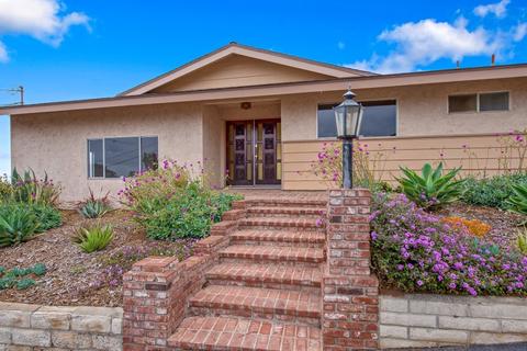 1306 Avocado, Oceanside, CA 92054 photo 2