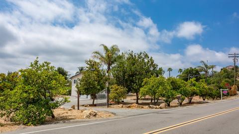 5741 Rainbow Heights Rd, Fallbrook, CA 92028 photo 2