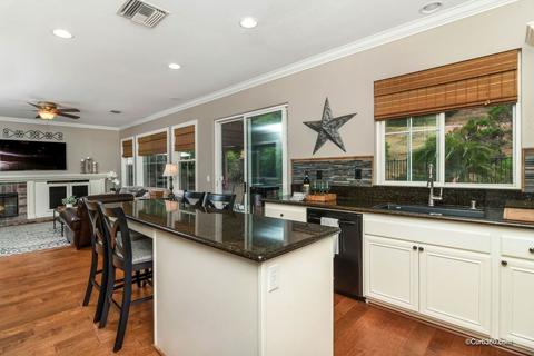5085 Ashberry Rd, Carlsbad, CA 92008 photo 3