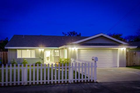 8745 Rhodes Ct, Santee, CA 92071 photo 2