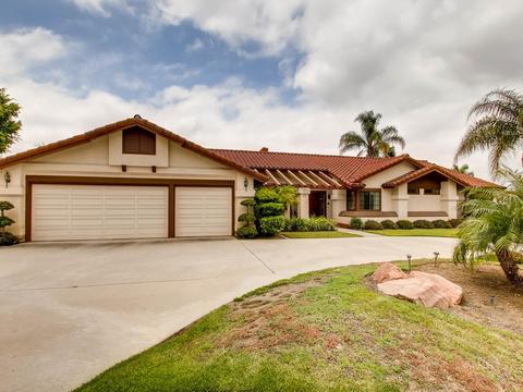 1555 Stoneridge Cir, Escondido, CA 92029 photo 1