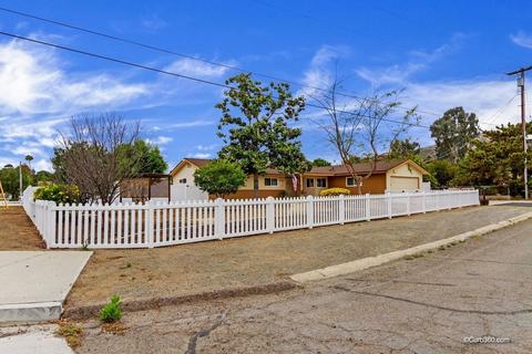 14400 Gaslight Ct, Poway, CA 92064 photo 2