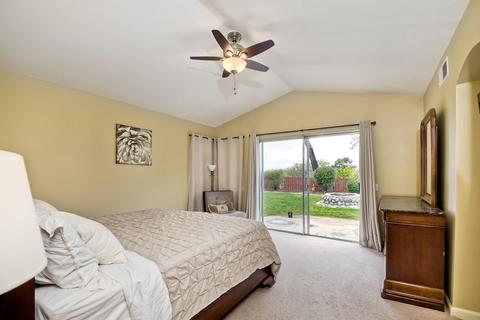 565 Boysenberry Way, Oceanside, CA 92057 photo 10