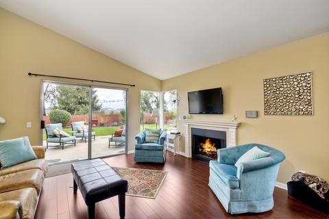 565 Boysenberry Way, Oceanside, CA 92057 photo 4