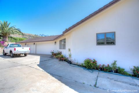 4072 Star Track Way, Fallbrook, CA 92028 photo 3
