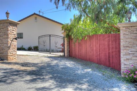 4072 Star Track Way, Fallbrook, CA 92028 photo 2