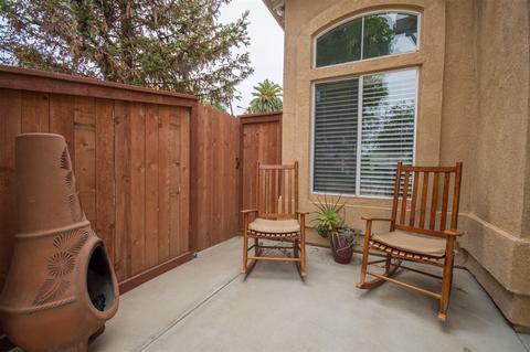 997 E Bel Air Dr, Vista, CA 92084 photo 3