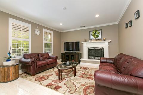 1044 Breakaway Dr, Oceanside, CA 92057 photo 3