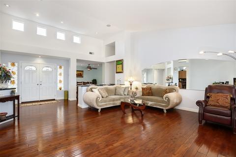 353 Point Windemere Pl, Oceanside, CA 92057 photo 4