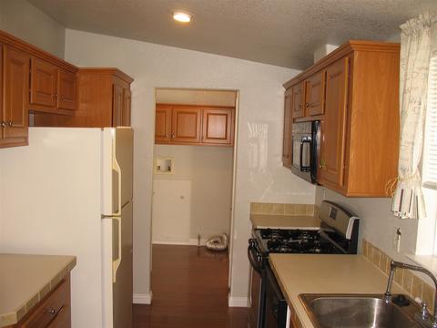 68 Hummingbird Ln, Oceanside, CA 92057 photo 5