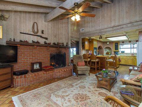 1115 El Paseo, Vista, CA 92084 photo 10