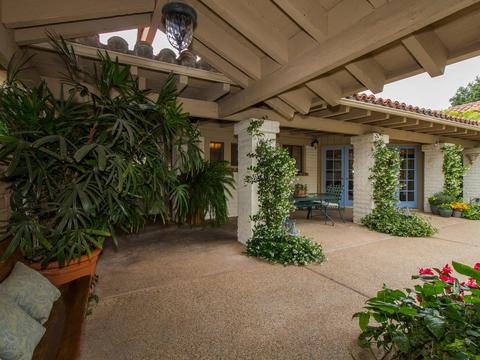 1115 El Paseo, Vista, CA 92084 photo 1