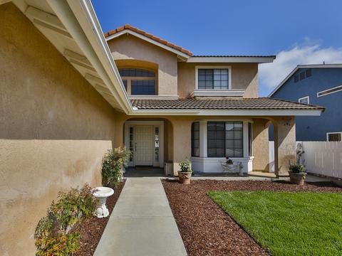 3817 Carnegie Dr, Oceanside, CA 92056 photo 2