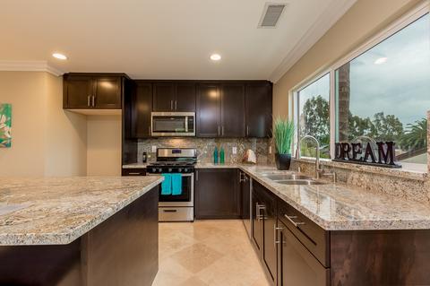 855 Frances, Vista, CA 92084 photo 2