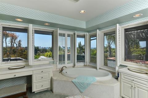2416 Avenida De La Playa, La Jolla, CA 92037 photo 19