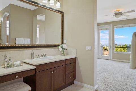 7031 Cinnamon Teal St, Carlsbad, CA 92011 photo 5