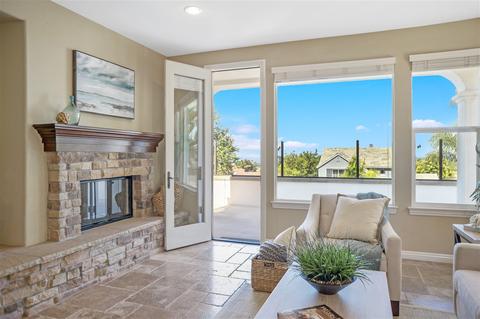 7031 Cinnamon Teal St, Carlsbad, CA 92011 photo 4