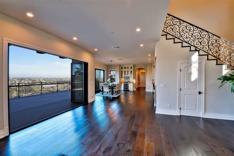 5734 Desert View Dr, La Jolla, CA 92037 photo 5