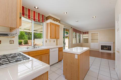 12404 Whispering Tree Ln, Poway, CA 92064 photo 13