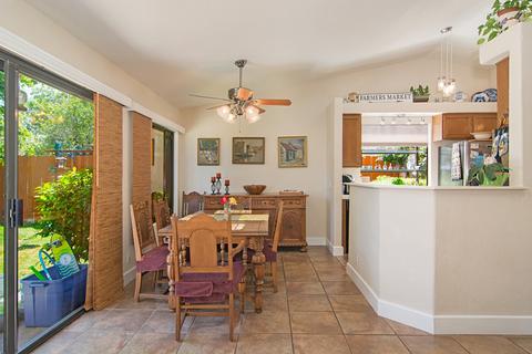 997 Concord Ct, Vista, CA 92081 photo 10