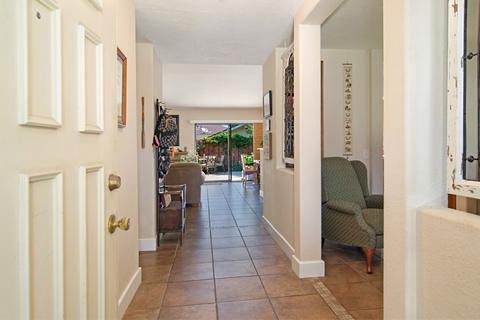 997 Concord Ct, Vista, CA 92081 photo 4