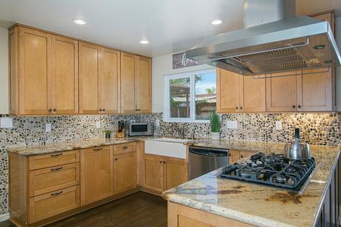 1631 Freda Ln, Cardiff, CA 92007 photo 2