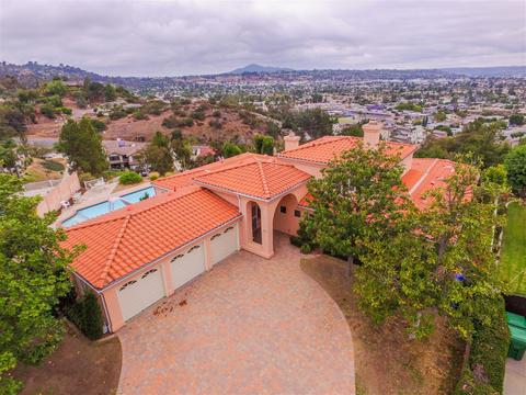 1472 Avenida Arriba, El Cajon, CA 92020 photo 3