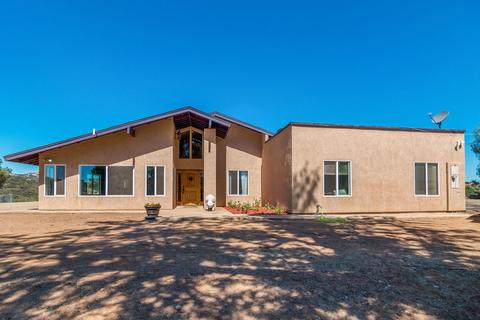 21240 Japatul Rd, Alpine, CA 91901 photo 1