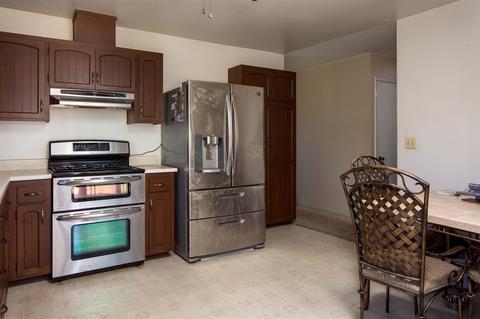 1221 Conway Dr, Escondido, CA 92027 photo 6