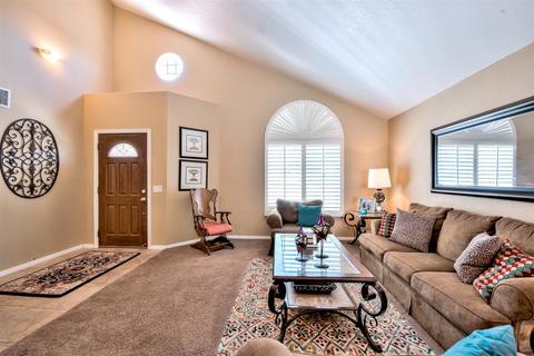 9243 Sombria Rd, Lakeside, CA 92040 photo 2