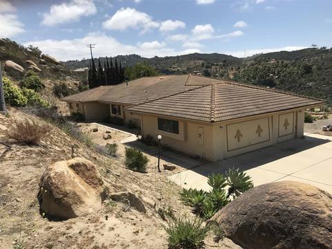 2305 Helen Rd, Fallbrook, CA 92028 photo 1