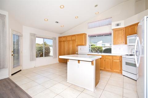 359 Solano Bay Ct, Oceanside, CA 92057 photo 11